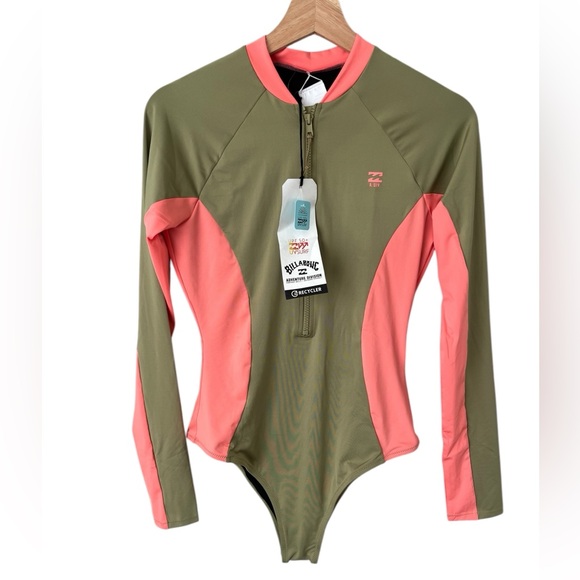 NWT Billabong long sleeve surf swimsuit medium - Picture 4 of 10